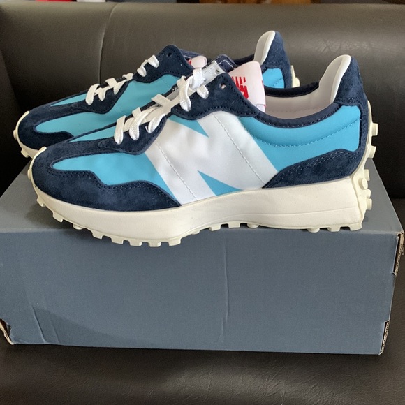 New Balance Lifestyle. Women’s size 6. New with tags. - Picture 2 of 3